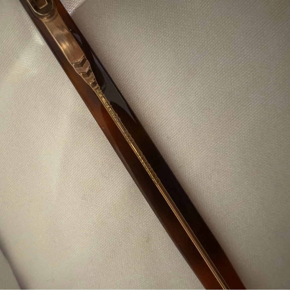 Gucci Tortoiseshell Cat-Eye Sunglasses with Gold Logo - Picture 3 of 3